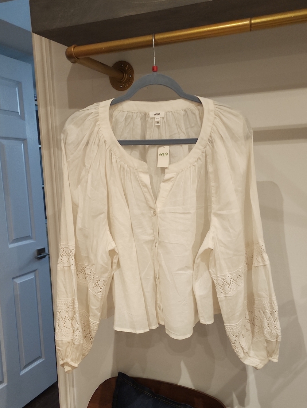 NWT L Aerie Crochet Sleeve Top